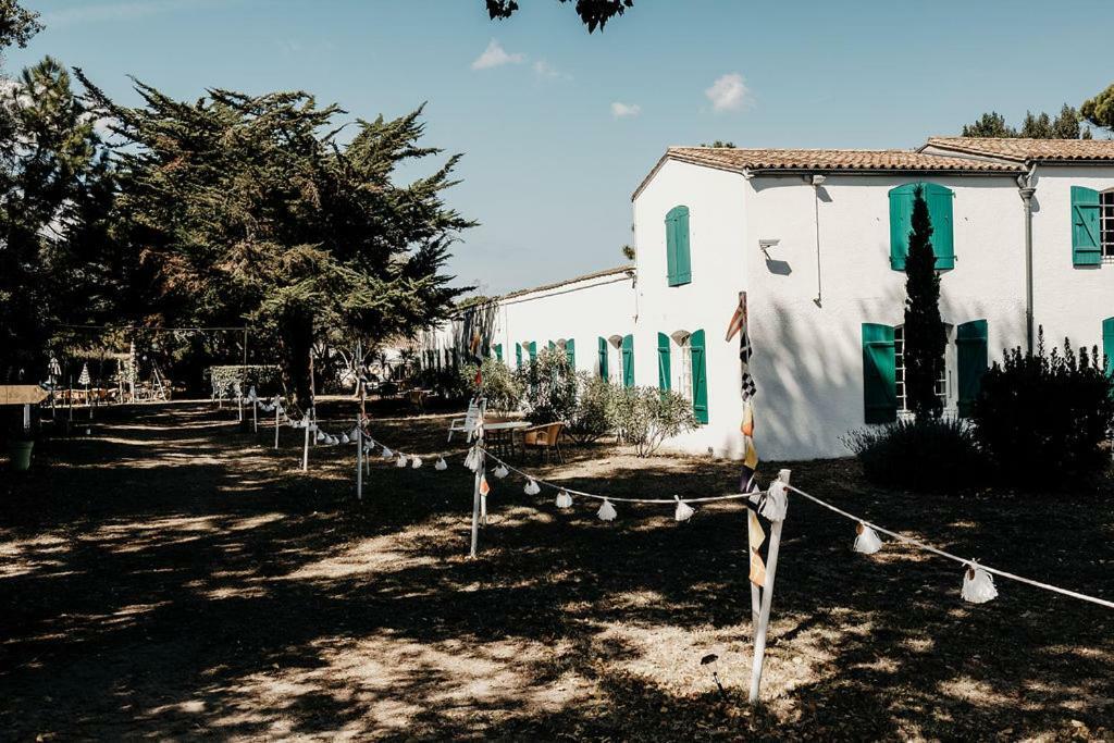 Hotel Les Gollandieres Le Bois-Plage-en-Ré Buitenkant foto